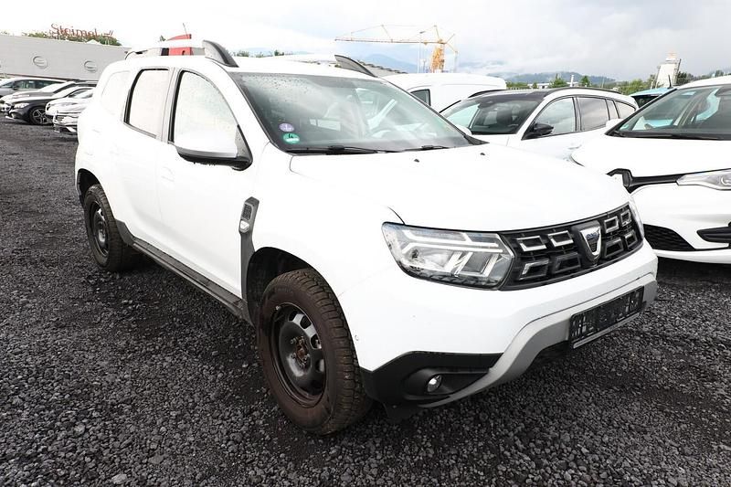 Gebraucht Dacia Duster Prestige 150 PS (110 kW) 2022 Gletscherweiß SUV