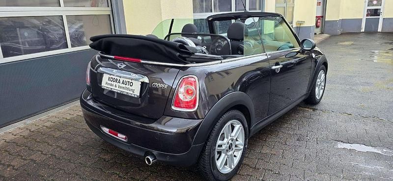 Gebraucht Mini Cooper Cabriolet 122 PS (89 kW) 2014 Iced chocolate metallic Cabrio