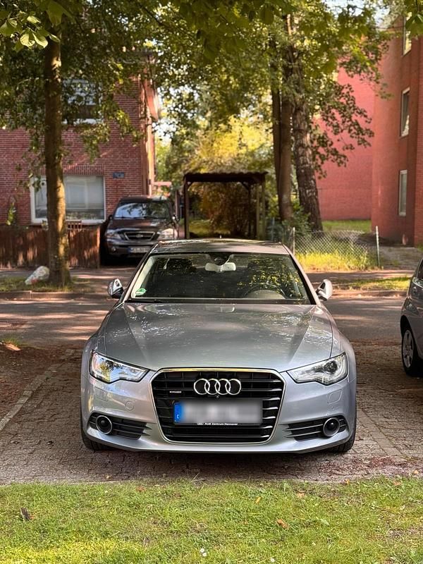Grau Gebraucht 2012 Audi A6 Premium Limousine | 12.000 € (Fairer Preis) - Bild 1/4