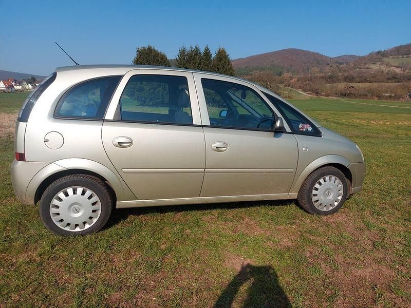 Gebraucht Opel Meriva 105 PS (77 kW) 2006 Gold Van / Kleinbus