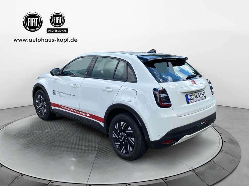 Gebraucht Fiat 600E Red 114 kW (156 PS) 2024 Weiß Limousine