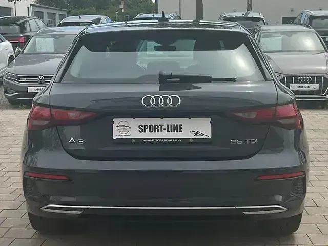 Gebraucht Audi A3 Advanced 150 PS (110 kW) 2023 Grau Limousine