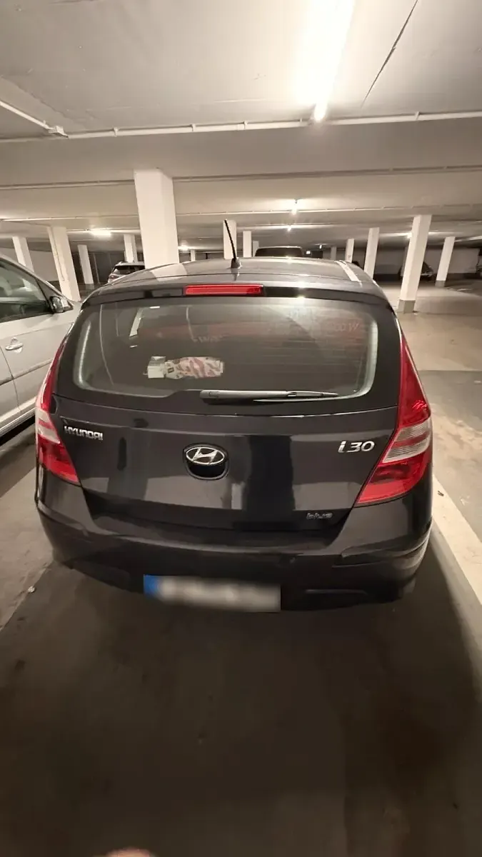 Gebraucht Hyundai i30 126 PS (92 kW) 2010 Schwarz Kleinwagen