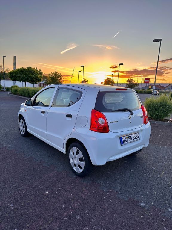 Weiß Gebraucht 2011 Suzuki Alto Kleinwagen | 4.990 € (Teuer) - Bild 1/4