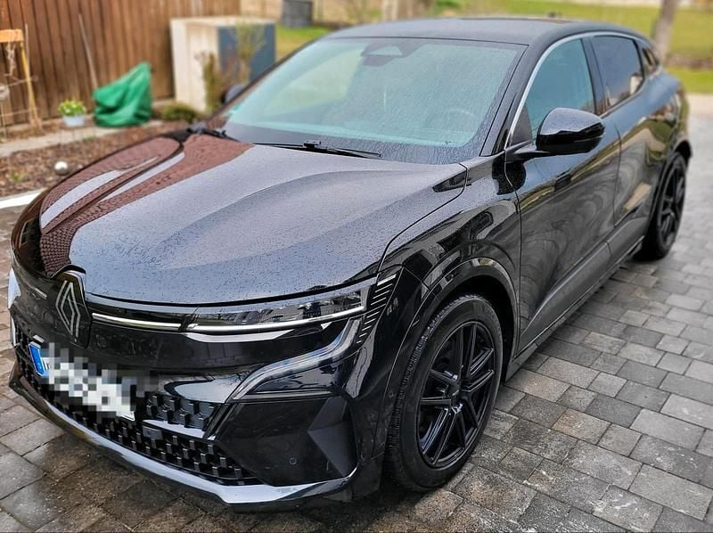 Gebraucht Renault Megane E-Tech Techno 160 kW (218 PS) 2022 Schwarz Limousine