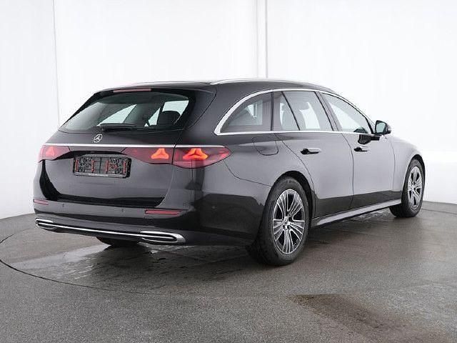 Gebraucht 2024 Mercedes E200 | 45.990 € (Guter Preis) - Bild 1/4