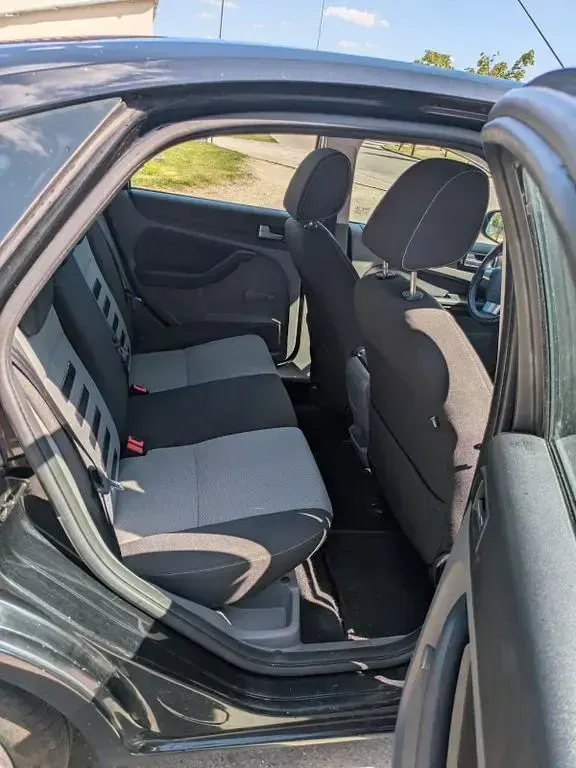 Gebraucht Ford Focus Sport 101 PS (74 kW) 2010 Schwarz Limousine
