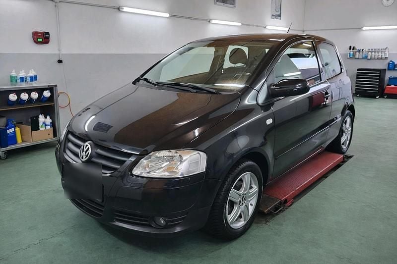 Gebraucht VW Fox Style 75 PS (55 kW) 2011 Schwarz Kleinwagen