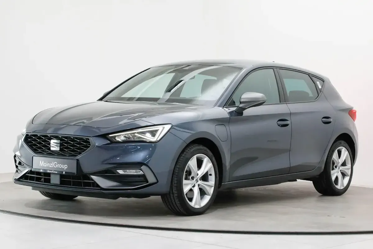 Gebraucht Seat Leon FR 204 PS (150 kW) 2022 Grau Limousine