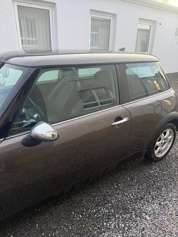 Gebraucht Mini ONE 90 PS (66 kW) 2006 Braun Kleinwagen
