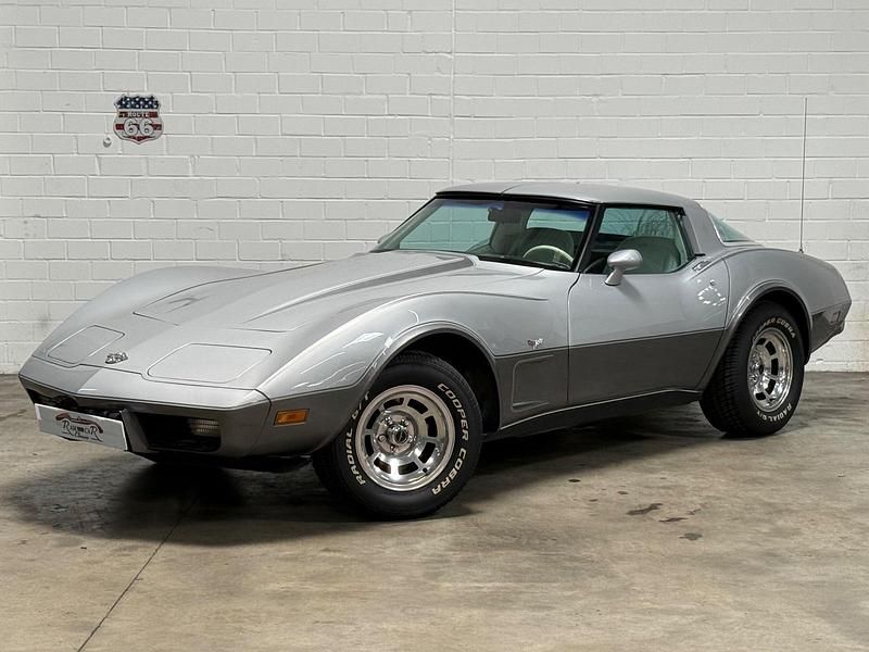 Gebraucht Chevrolet Corvette Stingray 200 PS (147 kW) 1978 Silber Coupé