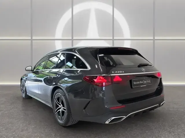 Gebraucht Mercedes E220 Advanced Plus 197 PS (144 kW) 2025 Grau Kombi