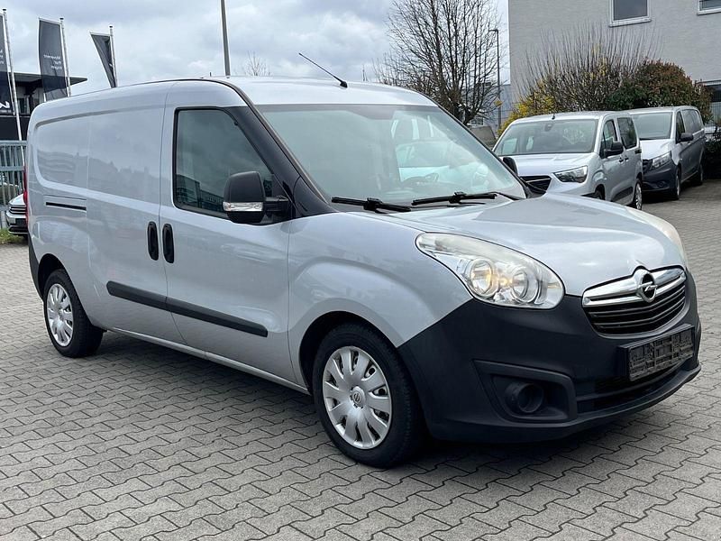 Usado Opel Combo 105 HP (77 kW) 2016 Prateado Monovolume