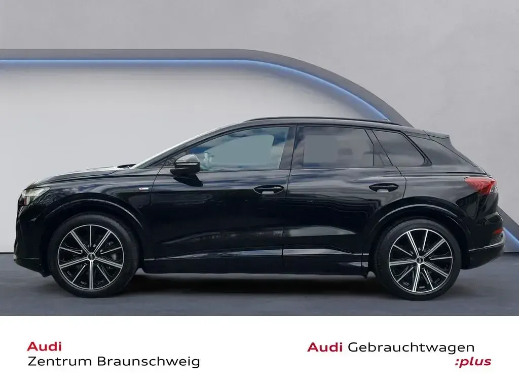 Używany Audi Q4 e-tron Performance 194 kW (265 KM) 2023 Czarny SUV