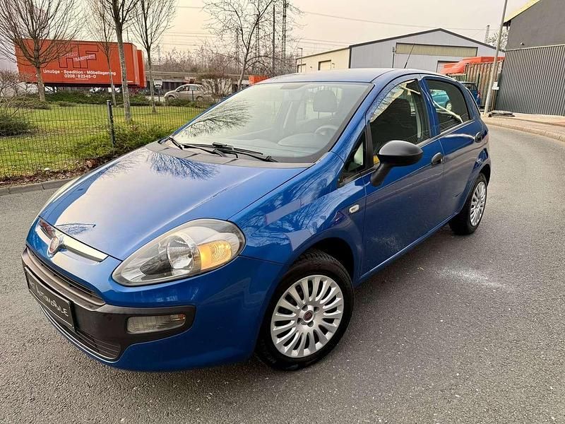 Gebraucht Fiat Punto Active 77 PS (56 kW) 2010 Colore esterno (blu temerario) Kleinwagen