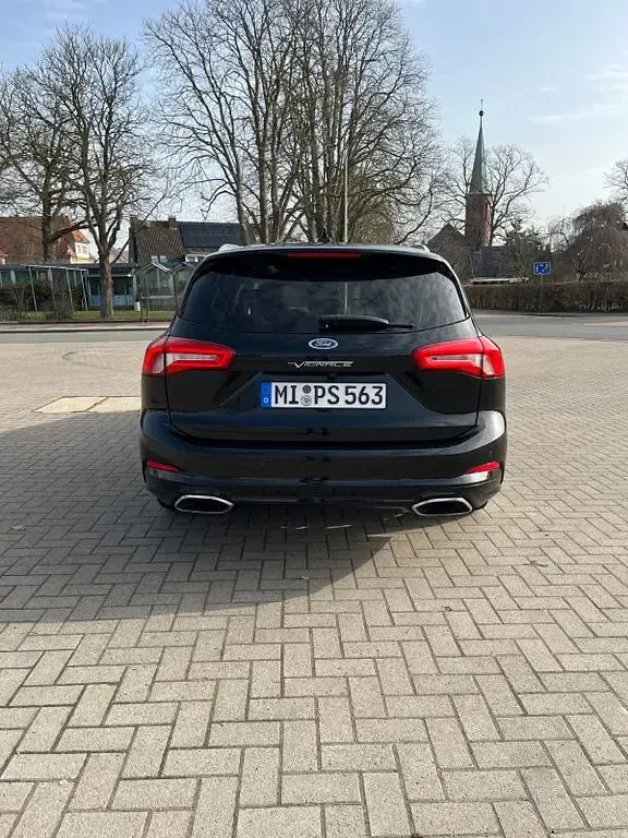 Gebraucht Ford Focus Vignale 150 PS (110 kW) 2019 Schwarz Limousine