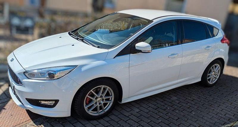Gebraucht Ford Focus Titanium 150 PS (110 kW) 2016 Weiß Limousine