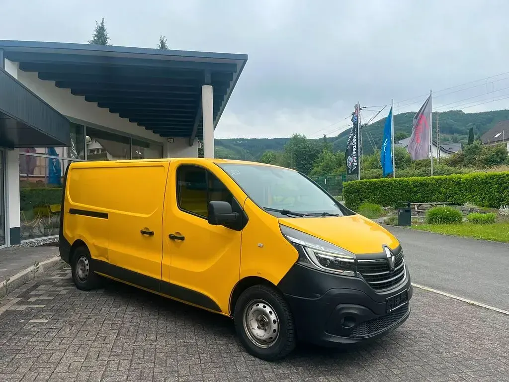Gebraucht Renault Trafic 120 PS (88 kW) 2020 Van / Kleinbus