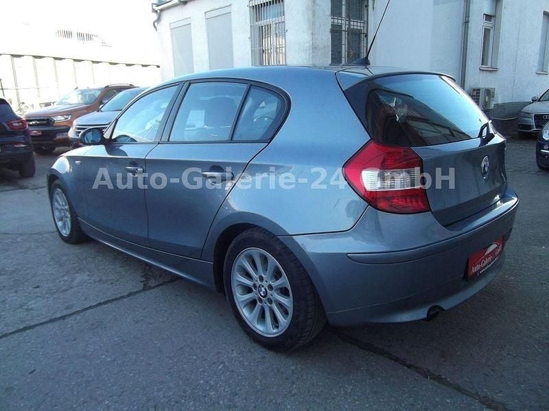 Gebraucht BMW 118 129 PS (94 kW) 2006 Silber Kleinwagen