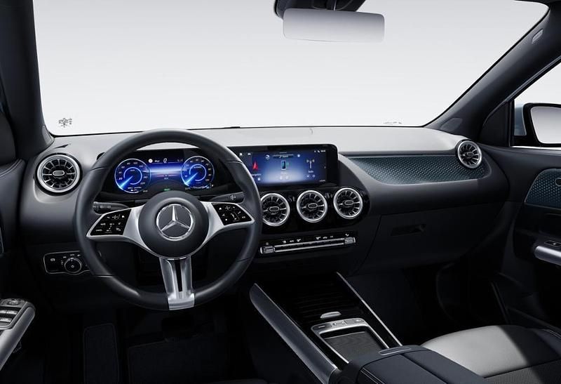 Gebraucht Mercedes EQA300 Progressive 167 kW (228 PS) 2025 Metalliclack hightechsilber SUV