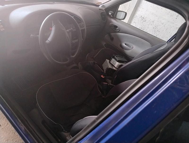 Gebraucht Ford Fiesta 60 PS (44 kW) 1999 Violet Kleinwagen