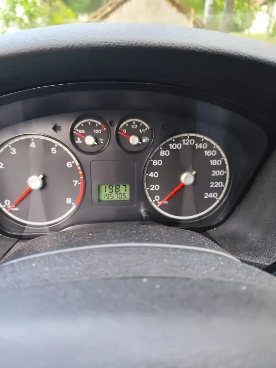 Gebraucht Ford Focus 125 PS (91 kW) 2006 Grau Limousine