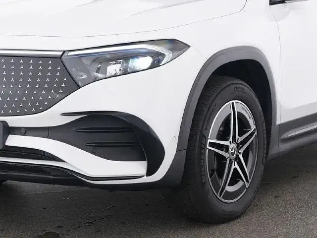 Gebraucht Mercedes EQB300 AMG 167 kW (228 PS) 2025 Weiß SUV