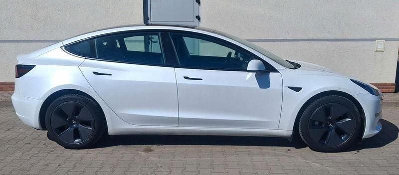Second-hand Tesla Model 3 366 kW (498 CP) 2021 Alb Berlinǎ