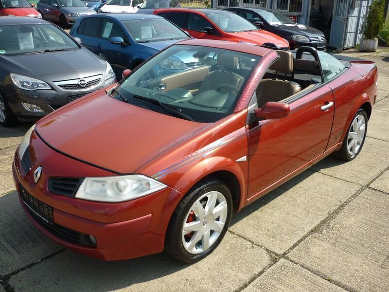 Gebraucht Renault Mégane Cabriolet Dynamique 111 PS (81 kW) 2006 Feuerrot Cabrio