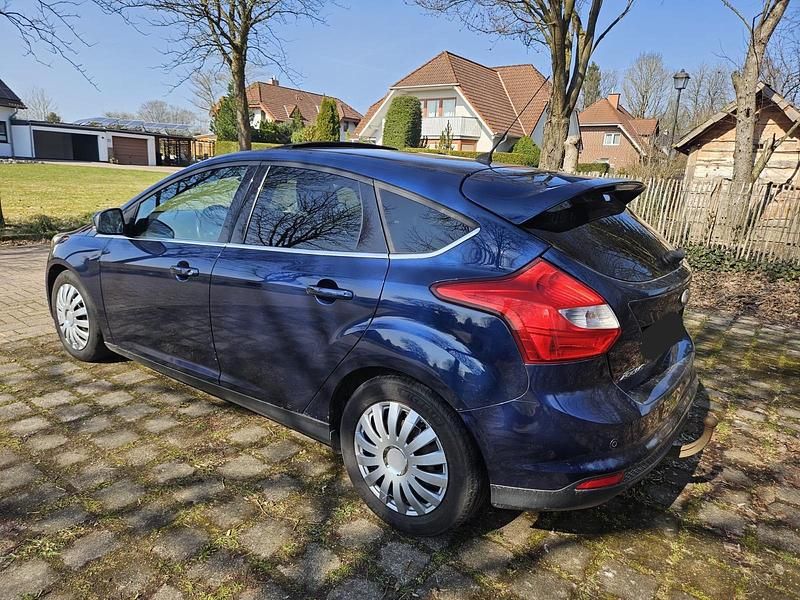Gebraucht Ford Focus Titanium 116 PS (85 kW) 2011 Andere farben Limousine