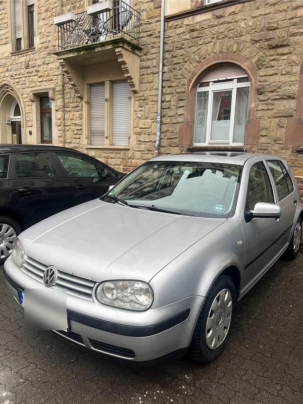 Grau Gebraucht 2002 VW Golf Limousine | 2.100 € (Fairer Preis) - Bild 1/4