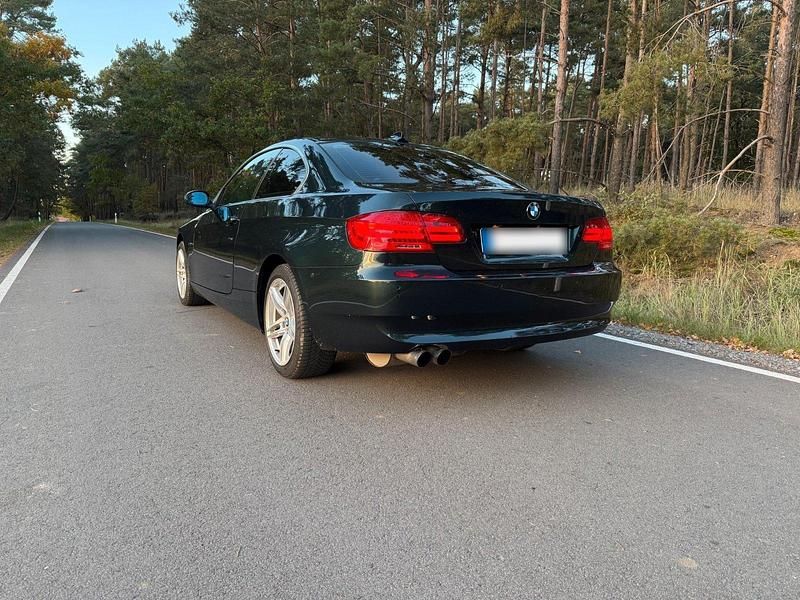 Gebraucht BMW 325 218 PS (160 kW) 2006 Grün Coupé