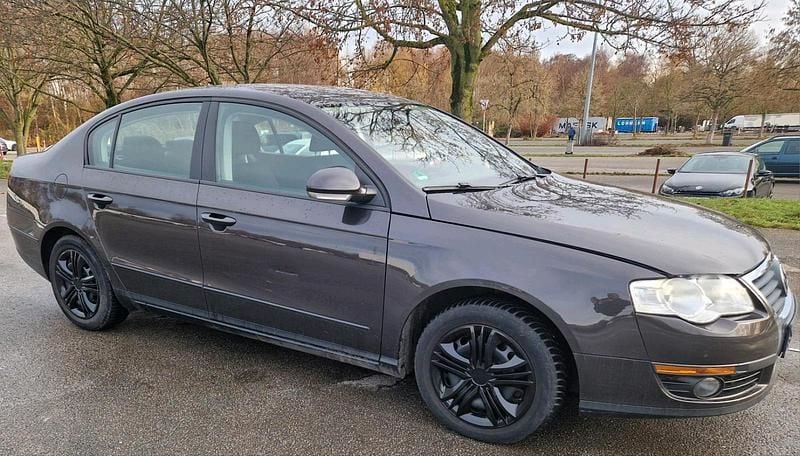 Braun Gebraucht 2008 VW Passat Limousine | 2.800 € (Guter Preis) - Bild 1/4