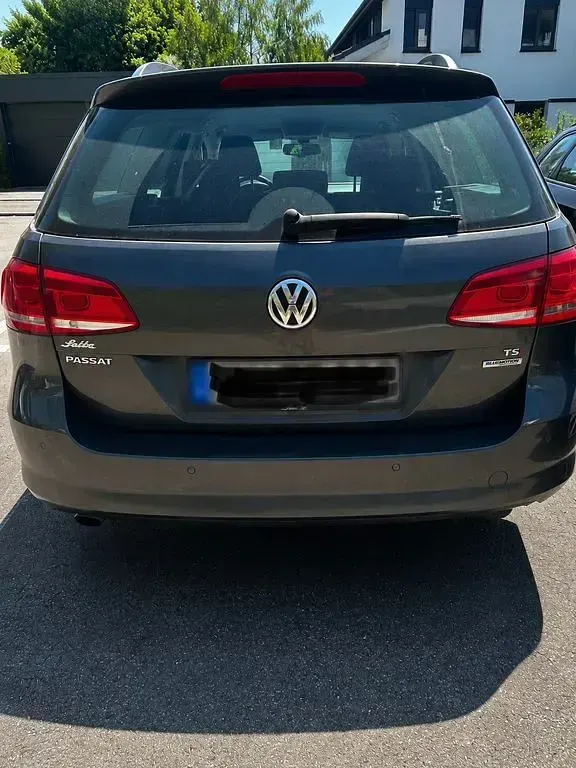 Gebraucht VW Passat Trendline 122 PS (89 kW) 2011 Grau Kombi