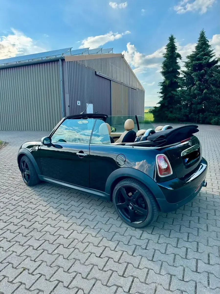 Gebraucht Mini Cooper Cabriolet 122 PS (89 kW) 2011 Schwarz Cabrio
