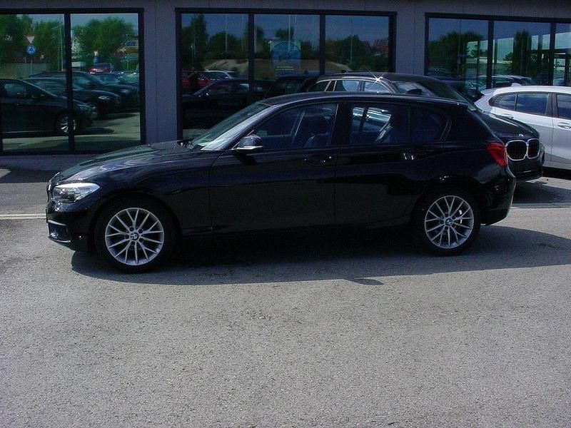 Schwarz Gebraucht 2016 BMW 118 Kleinwagen | 11.800 € (Fairer Preis) - Bild 1/4