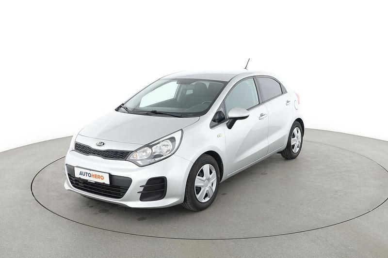 Grau Gebraucht 2017 Kia Rio Limousine | 8.420 € (Fairer Preis) - Bild 1/3