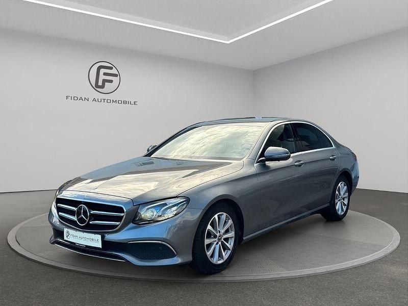 Selenitgrau Gebraucht 2020 Mercedes E200 Limousine | 27.850 € (Fairer Preis) - Bild 1/4