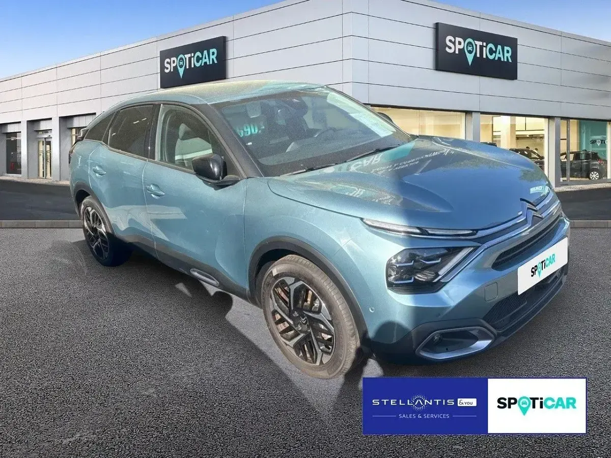Gebraucht Citroën C4 Shine 131 PS (96 kW) 2023 Blau Limousine