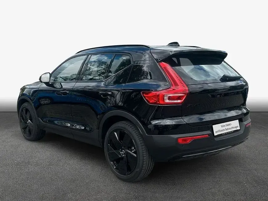 Gebraucht Volvo XC40 Plus 163 PS (119 kW) 2025 Onyx black SUV