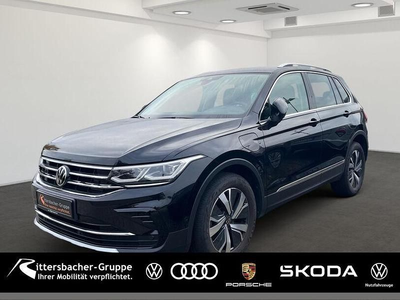 Schwarz Gebraucht 2022 VW Tiguan SUV | 29.820 € (Fairer Preis) - Bild 1/4