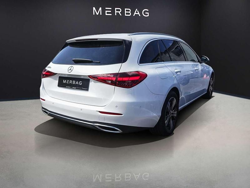 Gebraucht Mercedes C300e Avantgarde 313 PS (230 kW) 2023 Polarweiß Kombi