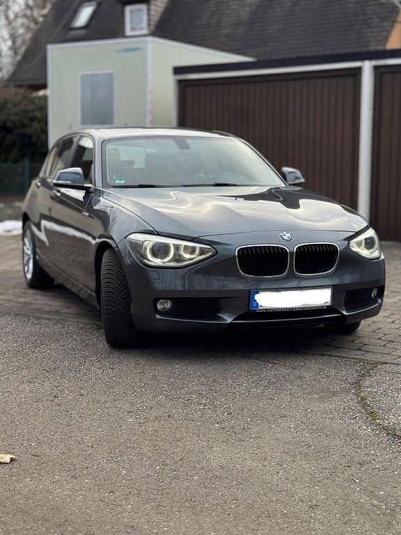 Gebraucht BMW 118 Sport Line 170 PS (125 kW) 2014 Grau Kleinwagen