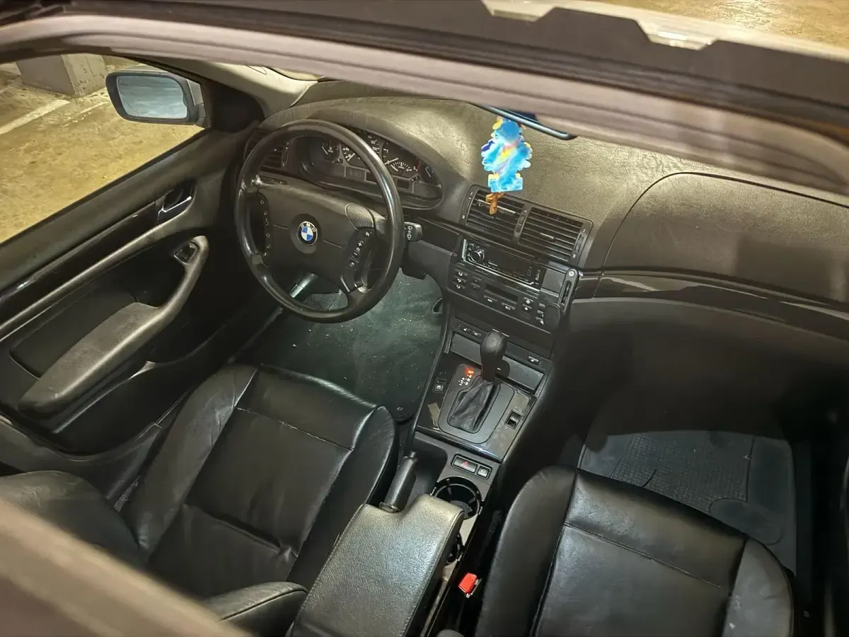 Gebraucht BMW 320 150 PS (110 kW) 2001 Silber Limousine