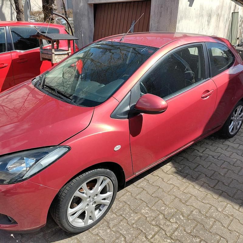 Second-hand Mazda 2 76 CP (55 kW) 2009 Roșu Hatchback