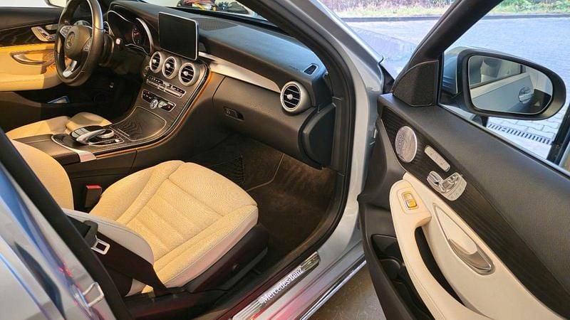 Gebraucht Mercedes C350e 279 PS (205 kW) 2016 Grau Kombi