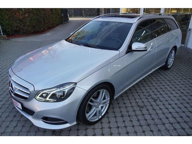 Gebraucht Mercedes E350 Avantgarde 258 PS (189 kW) 2016 Iridiumsilber metallic (metallic) Kombi