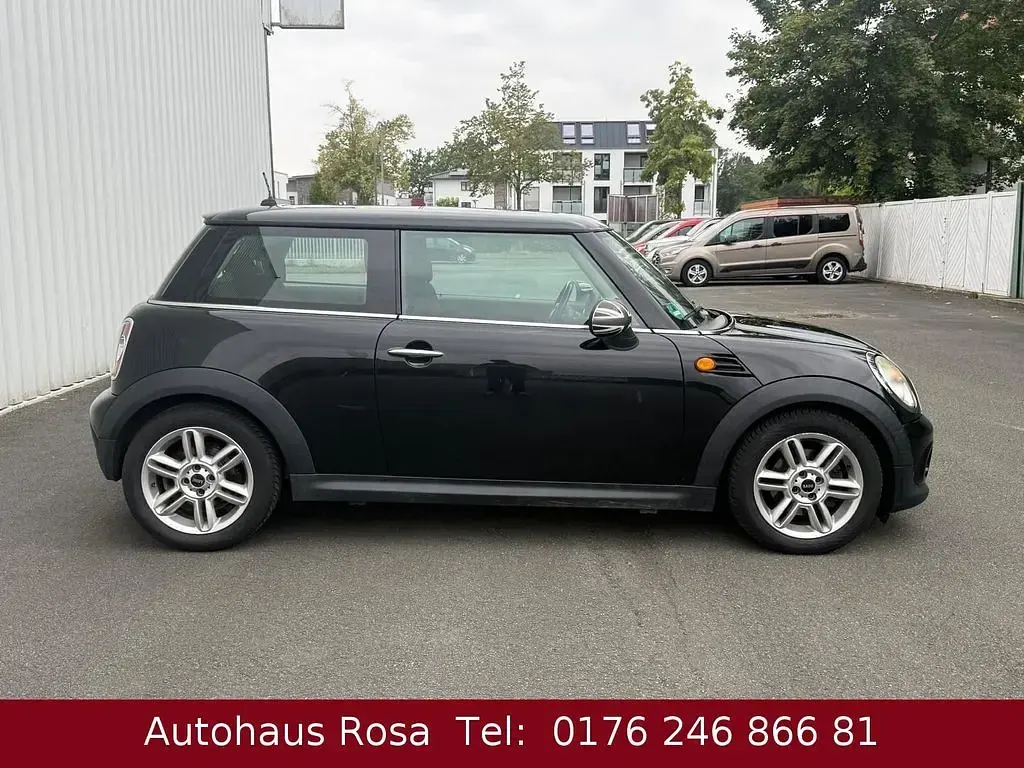 Gebraucht Mini ONE 98 PS (72 kW) 2010 Schwarz Kleinwagen