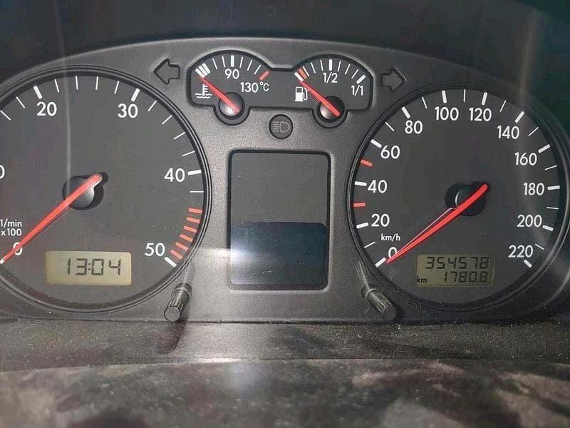 Second-hand VW T4 102 CP (75 kW) 2003 Argintiu Van