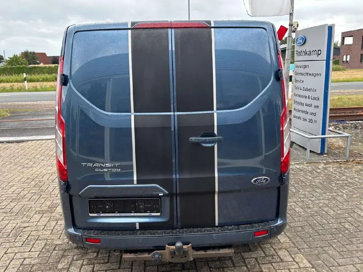 Gebraucht Ford Transit Custom Sport 185 PS (136 kW) 2019 Chromablau metallic Van